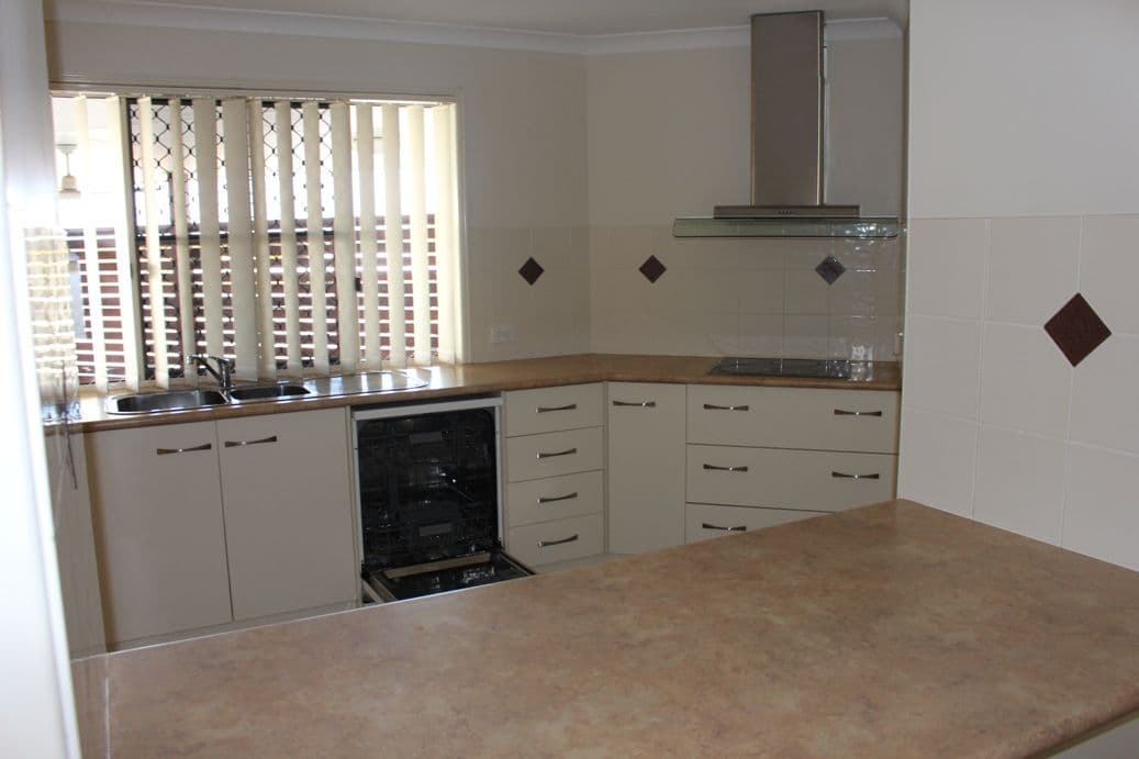 1 Jeana Close, Boyne Island QLD 4680, Boyne Island - Thumbnail 2