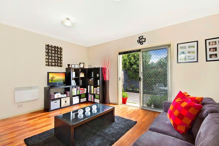 1 Mattea Court, RESERVOIR VIC 3073, Reservoir - Thumbnail 2