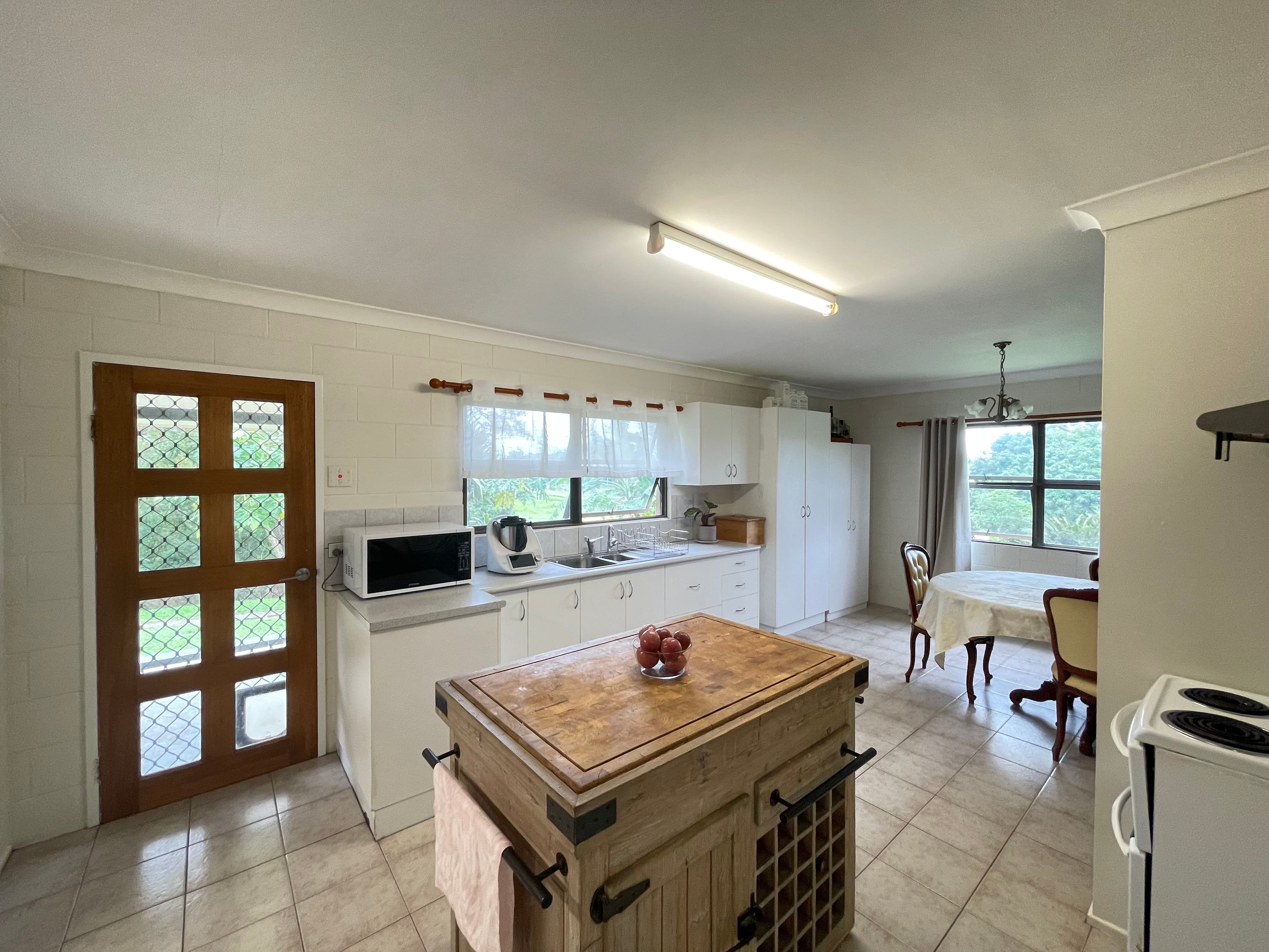 257 West Plane Creek Road, Sarina QLD 4737, Sarina - Thumbnail 3