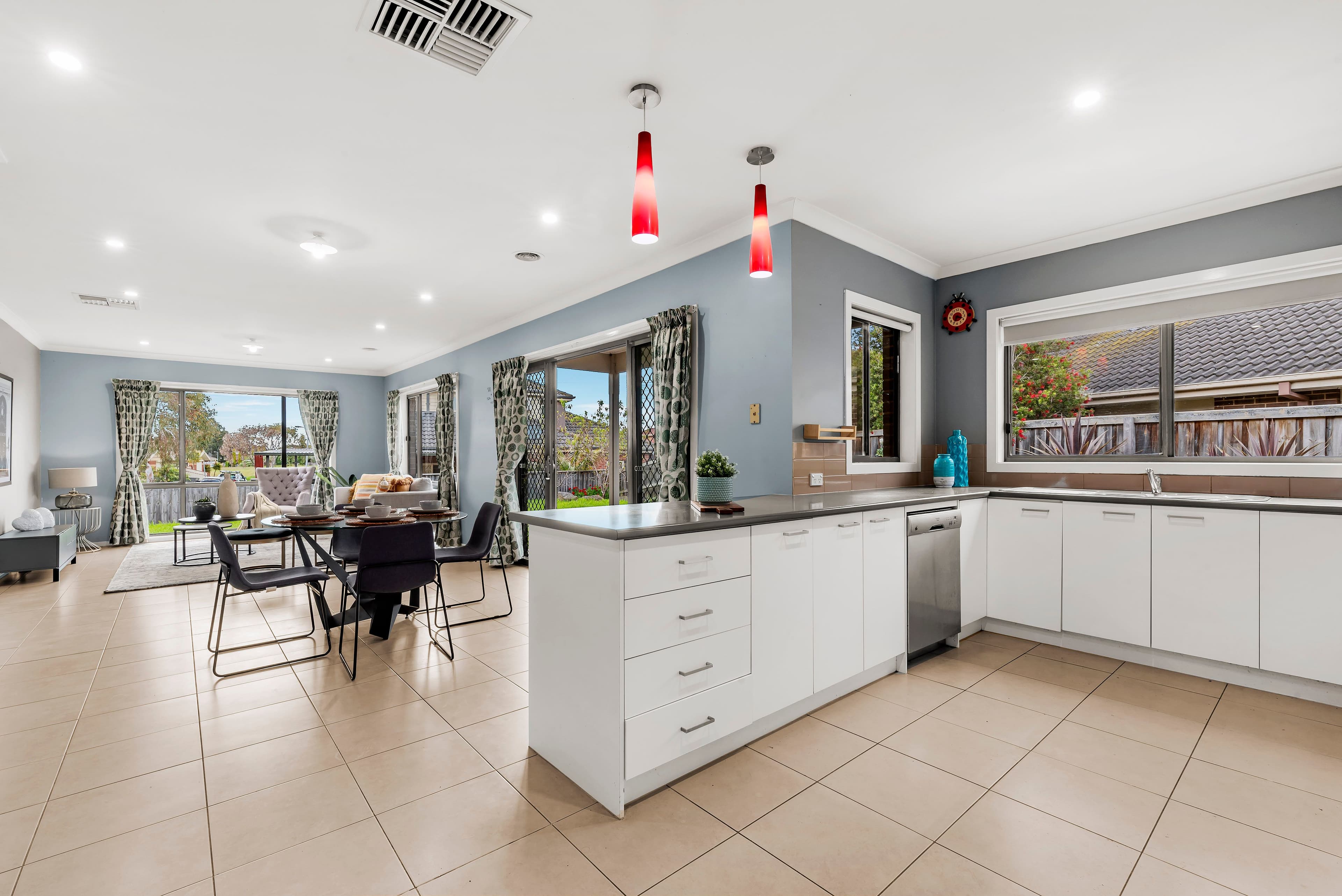 13 St Johns Court, South Morang VIC 3752, South Morang - Thumbnail 2