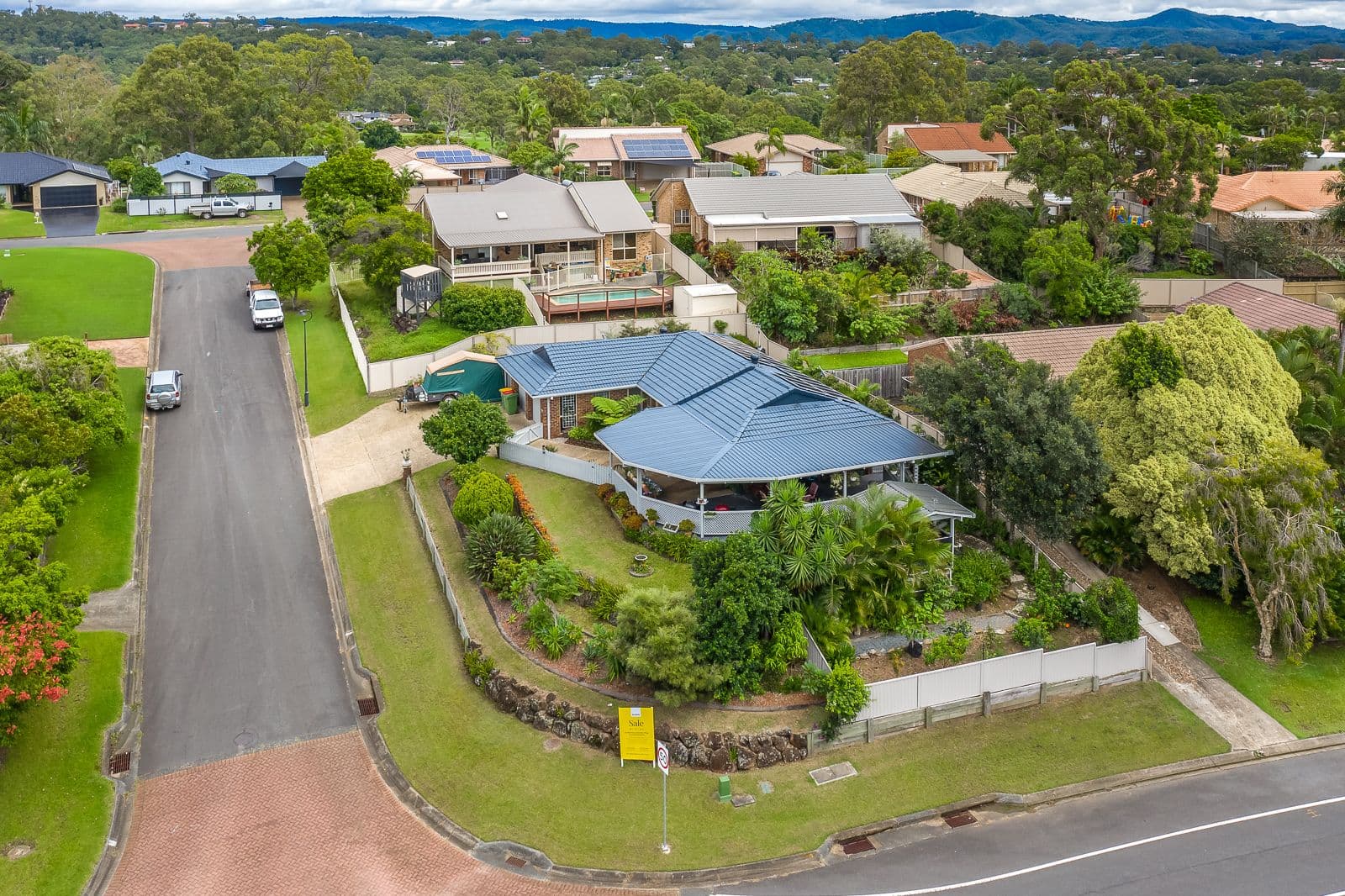 136 Mildura Drive, Helensvale QLD 4212, Helensvale - Thumbnail 2