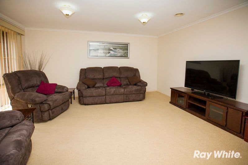 9 Hayes Court, PAKENHAM VIC 3810, Pakenham - Thumbnail 4