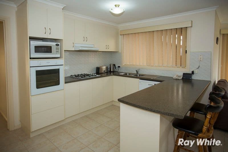 9 Hayes Court, PAKENHAM VIC 3810, Pakenham - Thumbnail 6