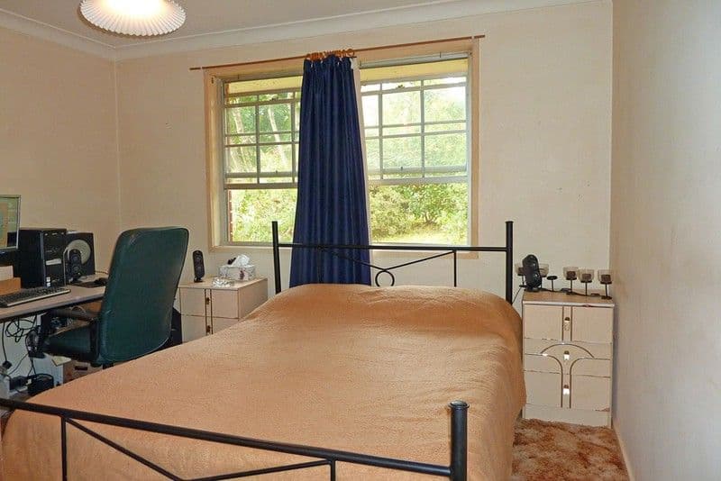 9 Waddell Crescent, HORNSBY HEIGHTS NSW 2077, Hornsby Heights - Thumbnail 4