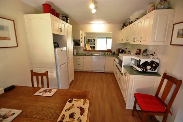 90 Manse Hill Road, SEYMOUR VIC 3660, Seymour - Thumbnail 3