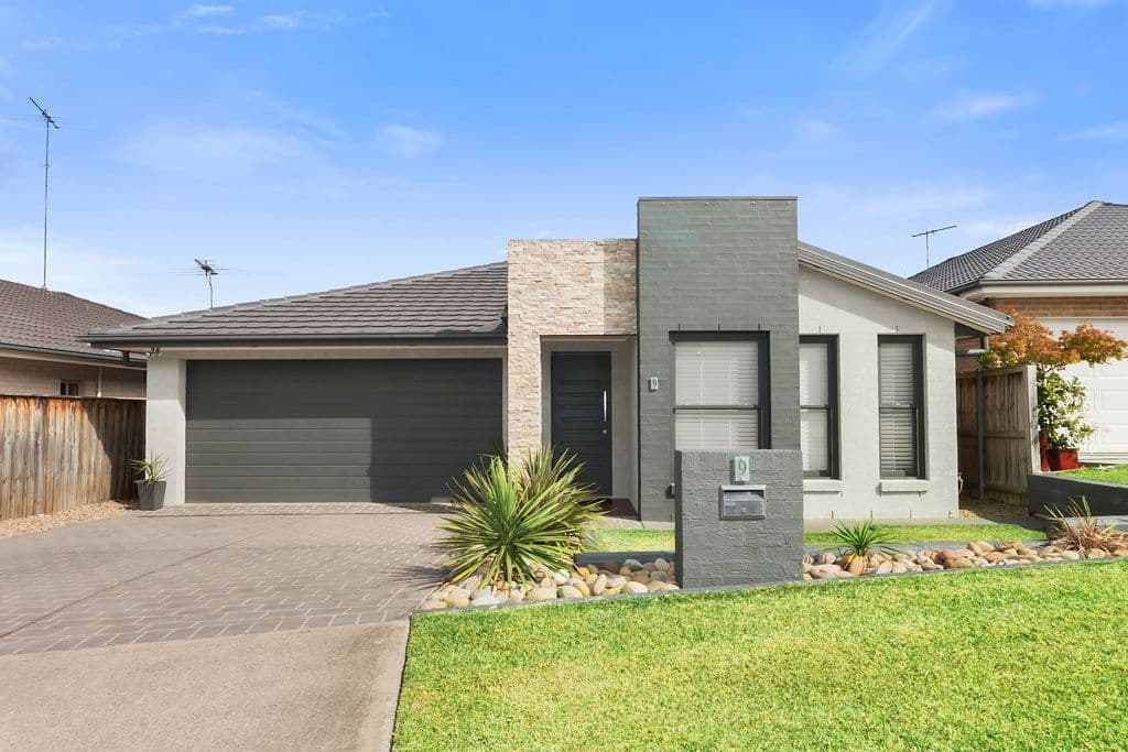 9 Cadman Avenue, West Hoxton - Image 1