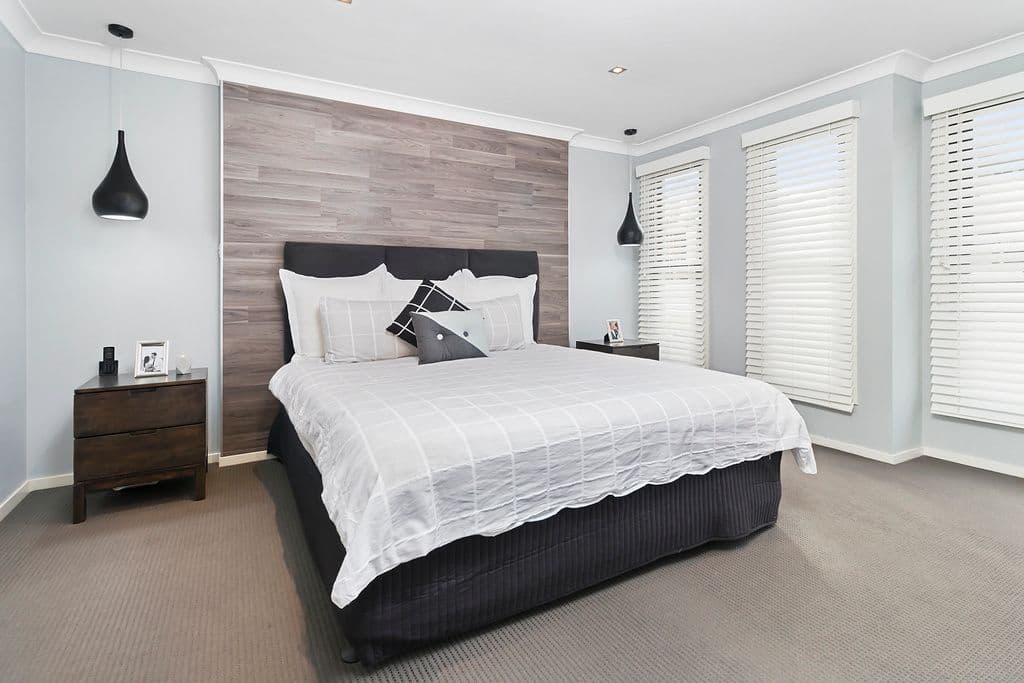 9 Cadman Avenue, West Hoxton - Thumbnail 2