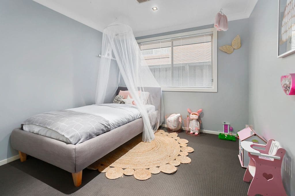 9 Cadman Avenue, West Hoxton - Thumbnail 3