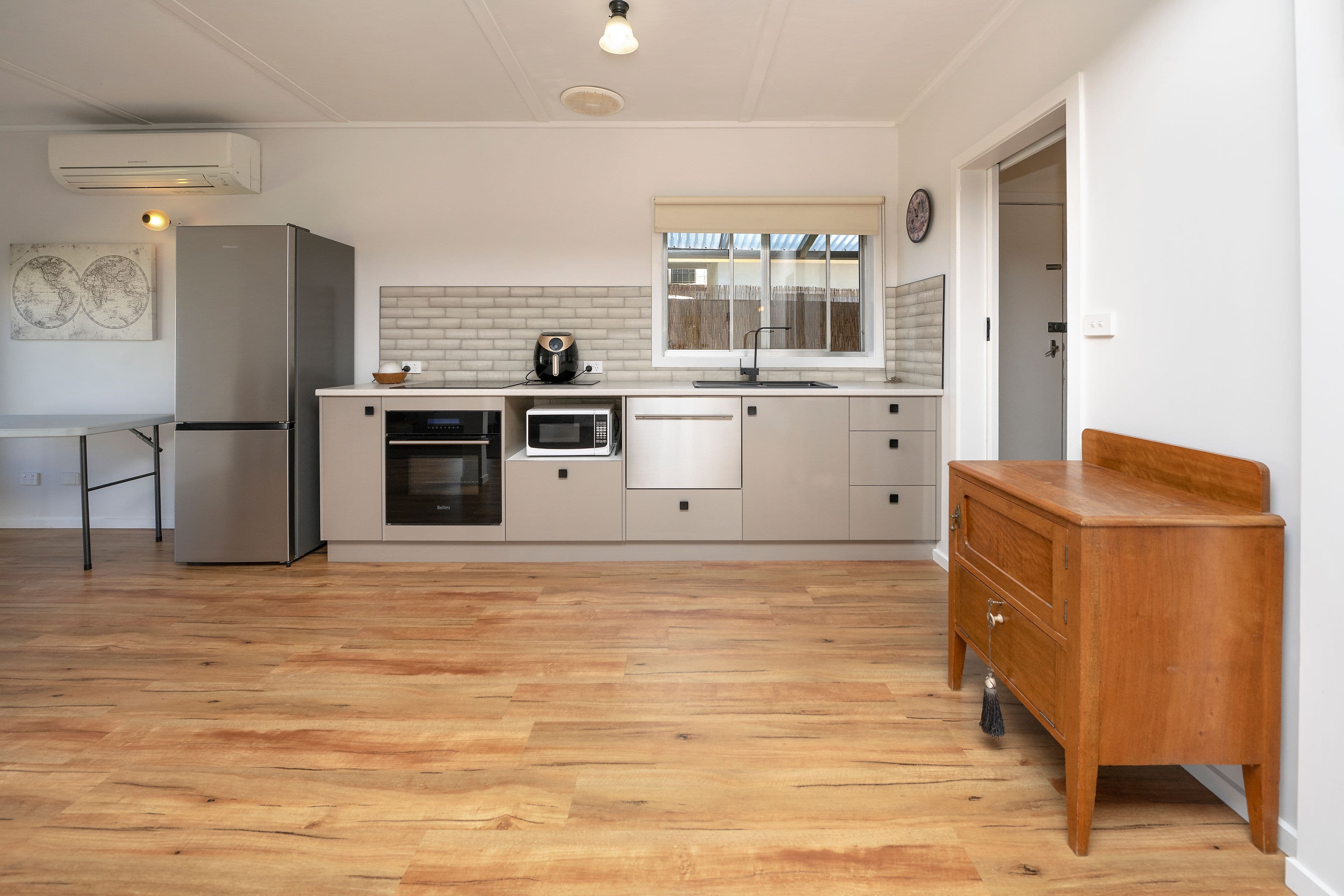 23 Douglas Avenue, Swan Hill VIC 3585, Swan Hill - Thumbnail 4