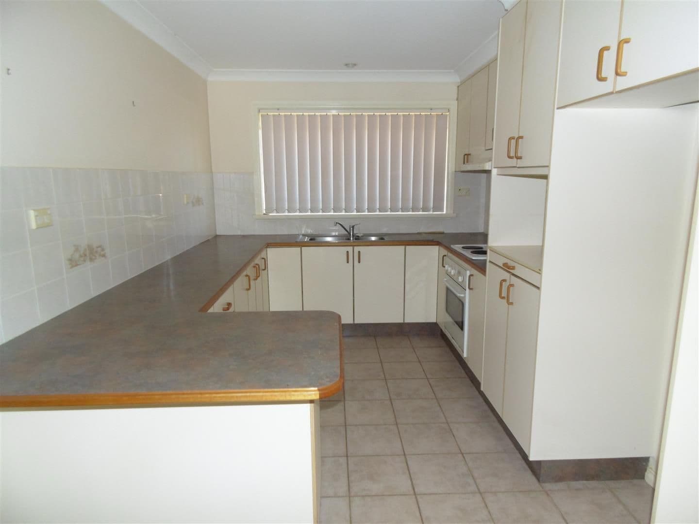 8 Thomas Tom Crescent, Parkes - Thumbnail 2