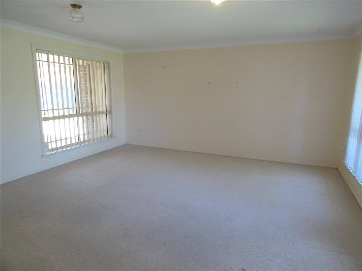 8 Thomas Tom Crescent, Parkes - Thumbnail 6