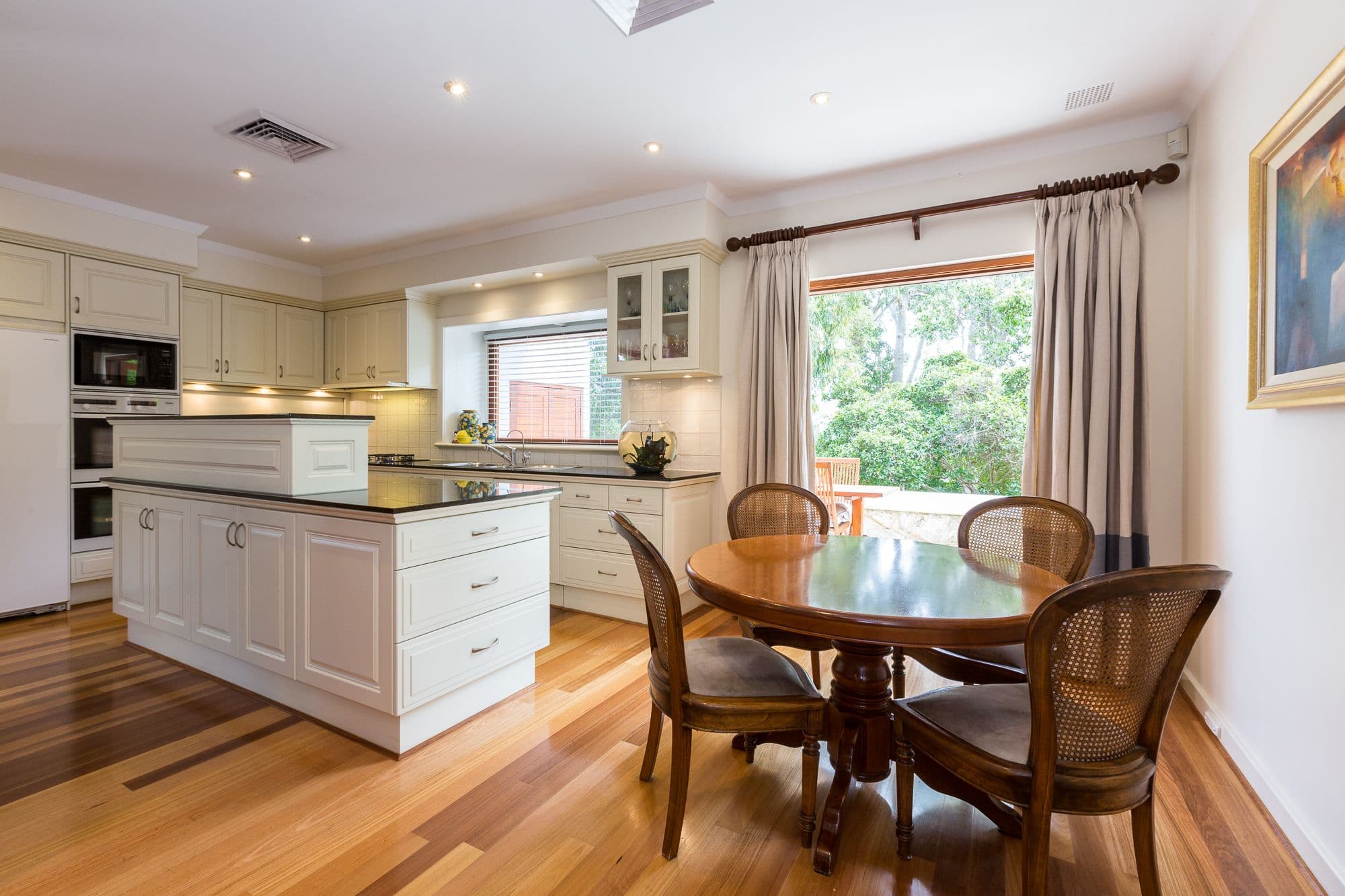 7 Garland Road, Dalkeith WA 6009, Dalkeith - Thumbnail 5