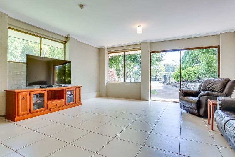 32 Coleen Court, Redbank Plains QLD 4301, Redbank Plains - Thumbnail 2