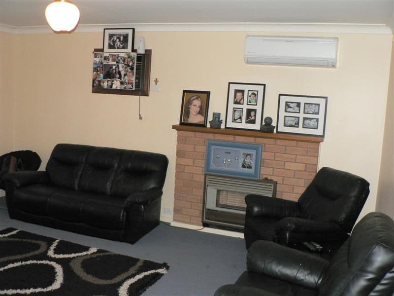 18 Emerald Street, DUBBO NSW 2830, Dubbo - Thumbnail 2