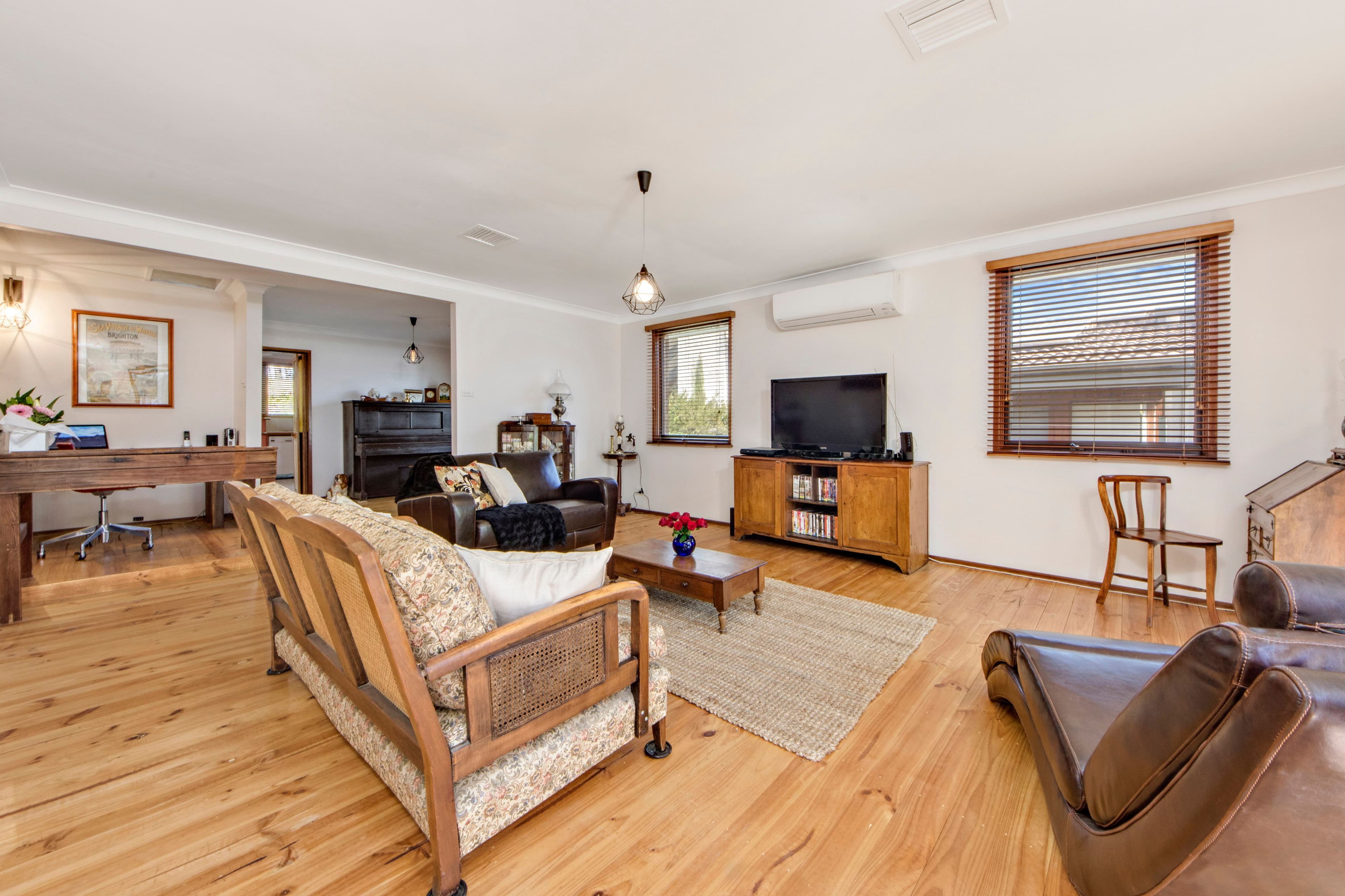18 Lenehan Street, Giralang ACT 2617, Giralang - Thumbnail 4