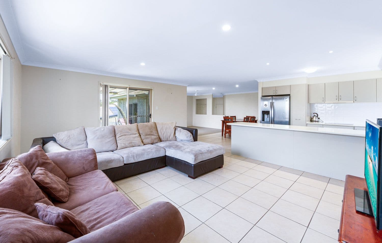 8 Dahlia Crescent, Ormeau QLD 4208, Ormeau - Thumbnail 2