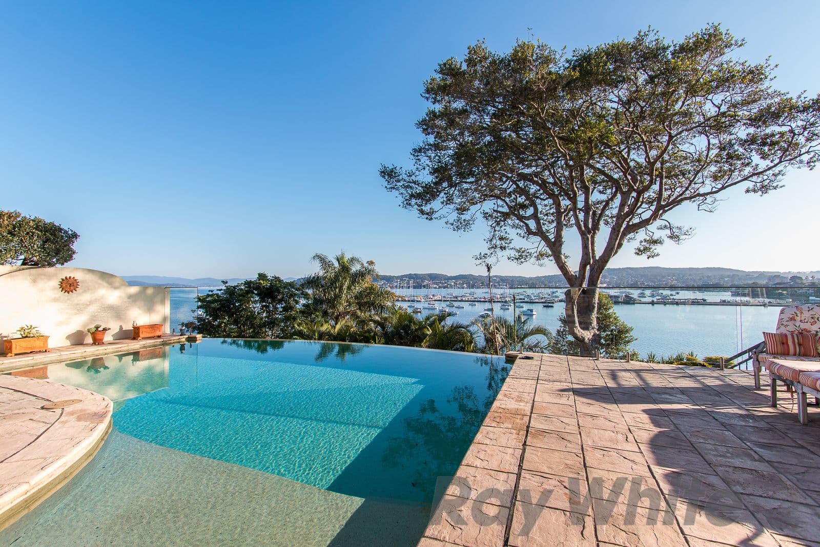 27 Bellevue Road, Belmont - Thumbnail 2