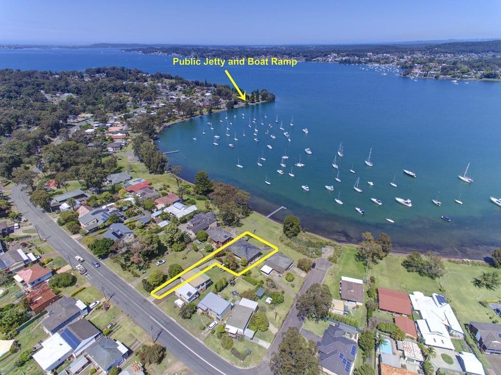 87 Bay Road, Bolton Point - Image 1