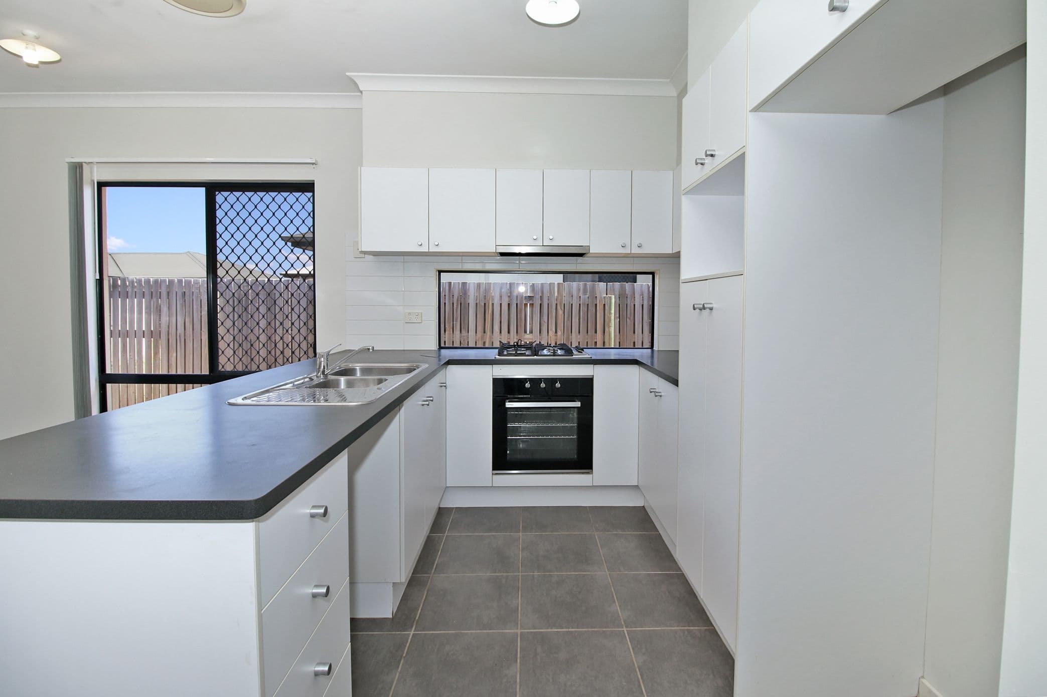 24 Derwent Circuit, Kelso QLD 4815, Kelso - Thumbnail 2