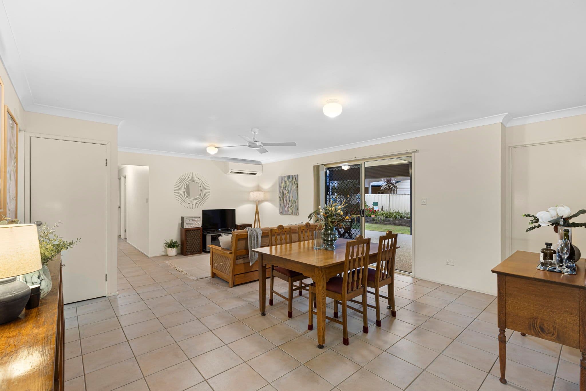 33 Reginald Avenue, Arana Hills QLD 4054, Arana Hills - Thumbnail 3