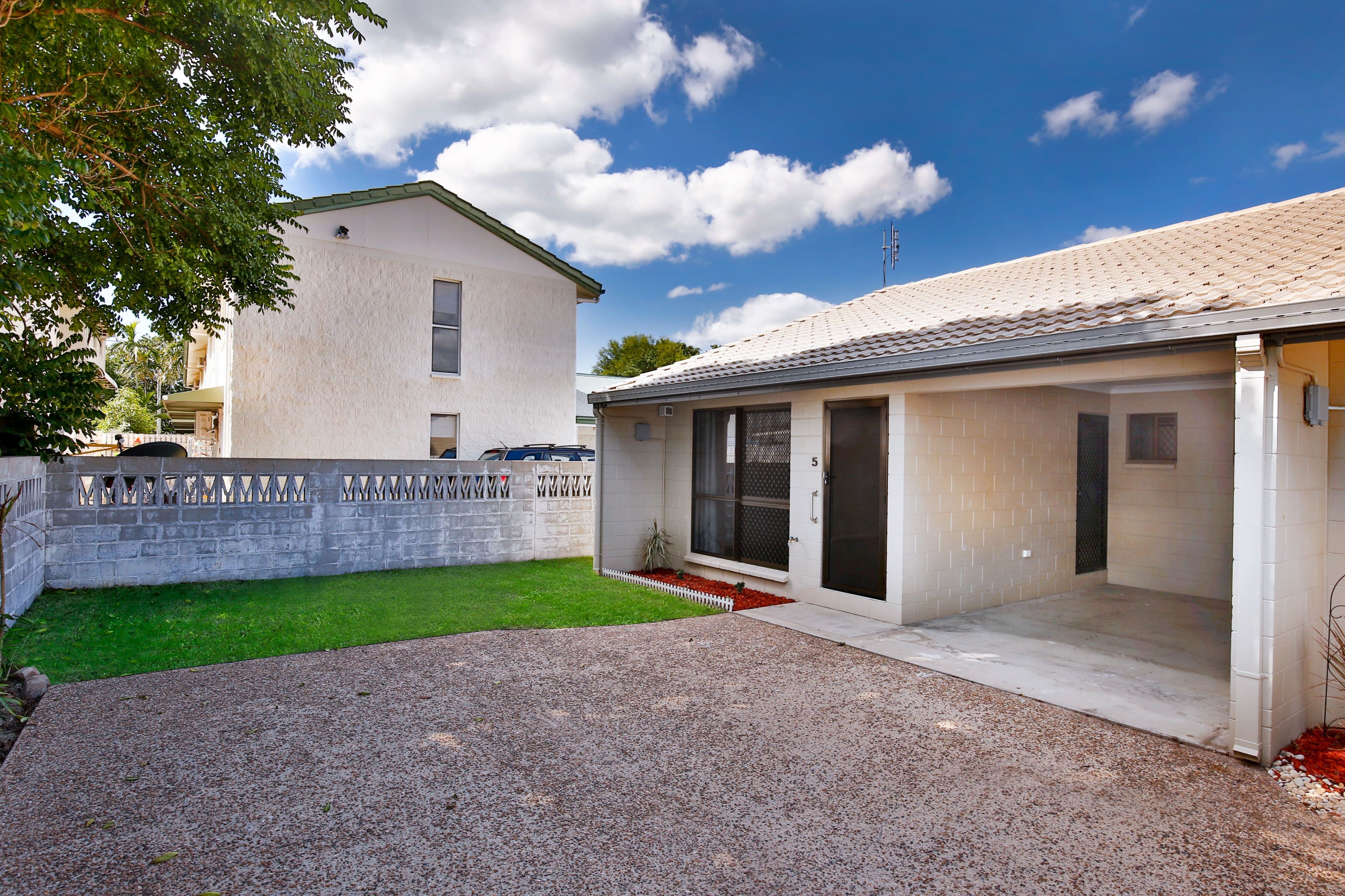 54 Lowth Street, Rosslea QLD 4812, Rosslea - Image 1