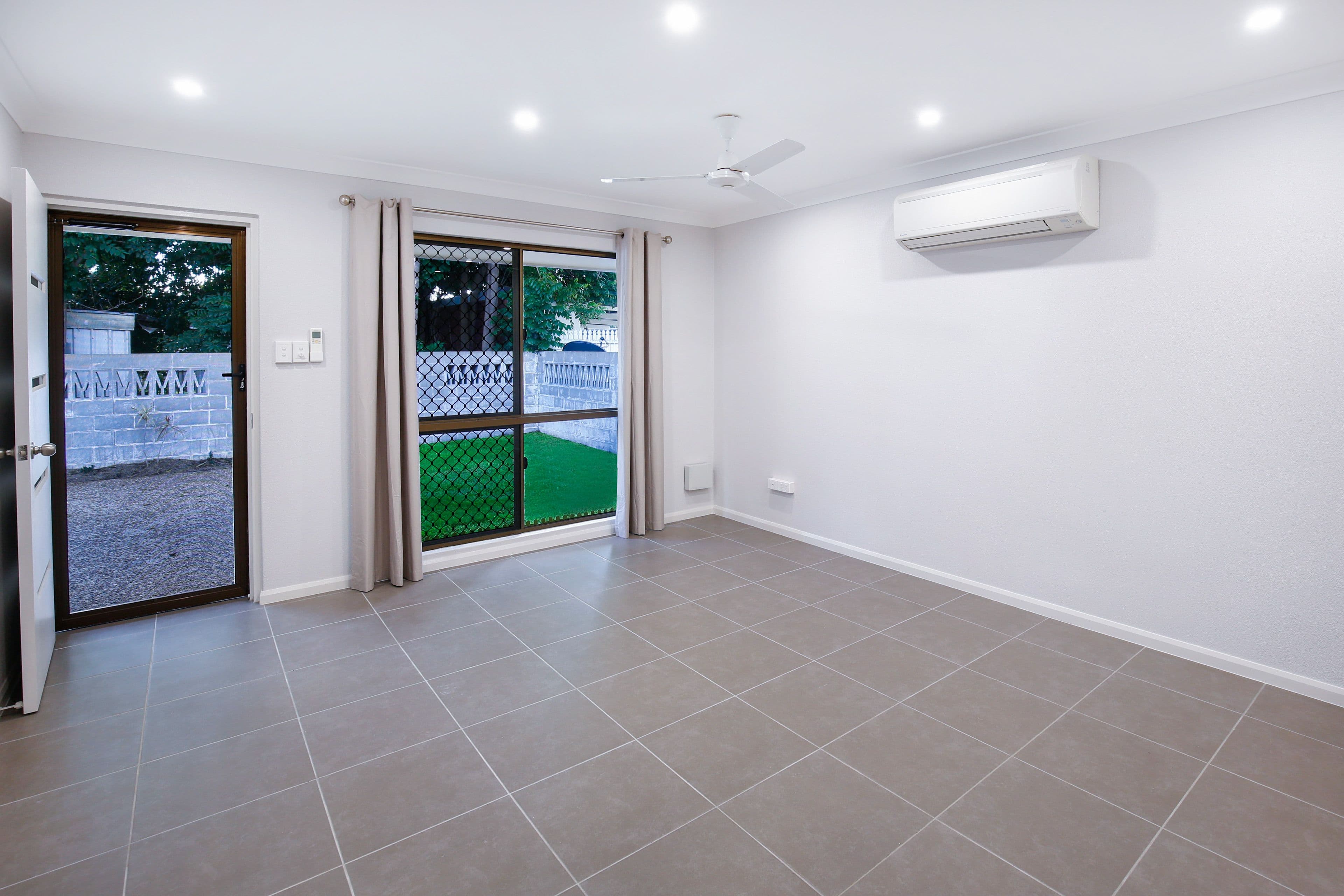 54 Lowth Street, Rosslea QLD 4812, Rosslea - Thumbnail 3
