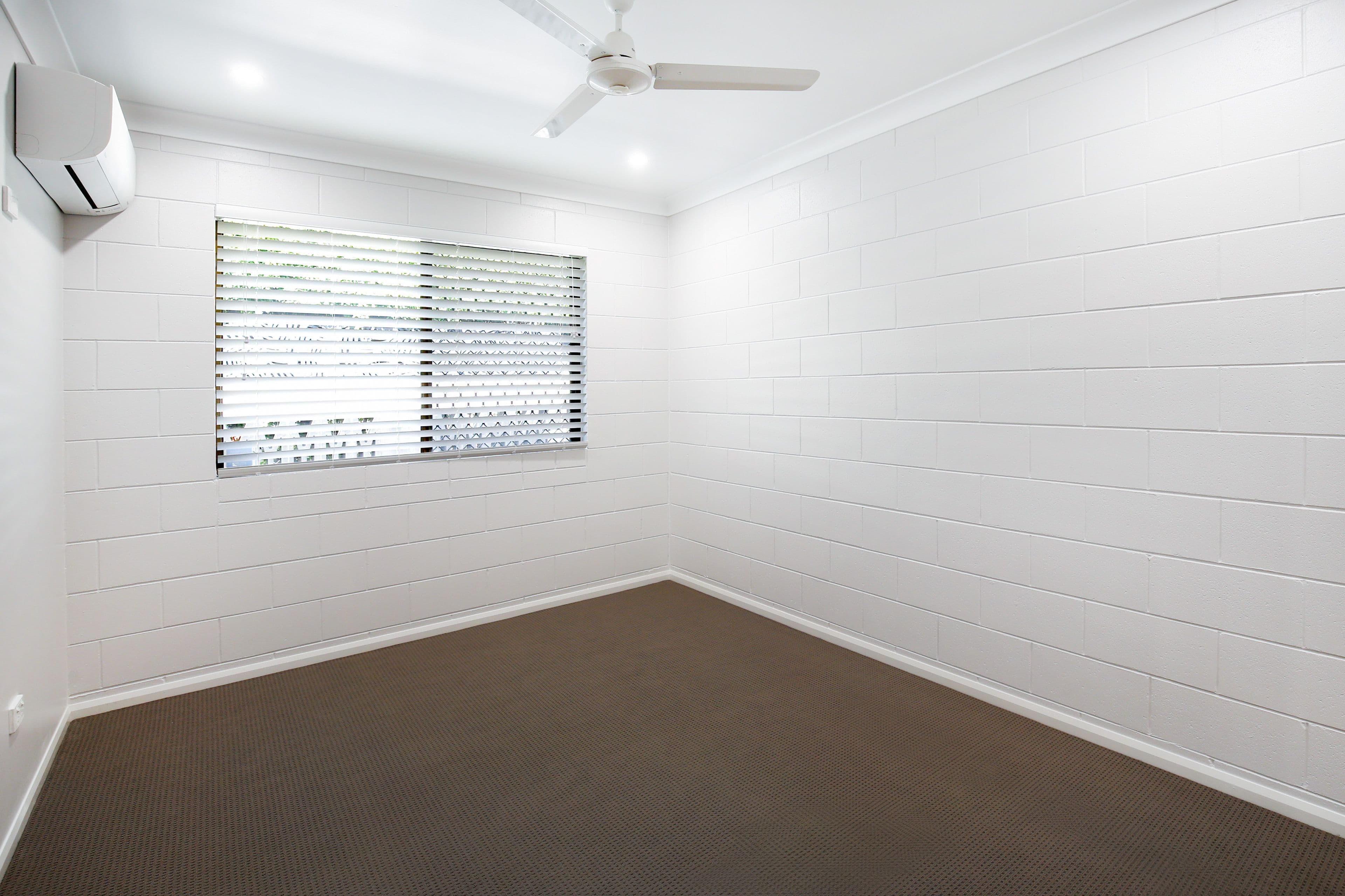 54 Lowth Street, Rosslea QLD 4812, Rosslea - Thumbnail 5