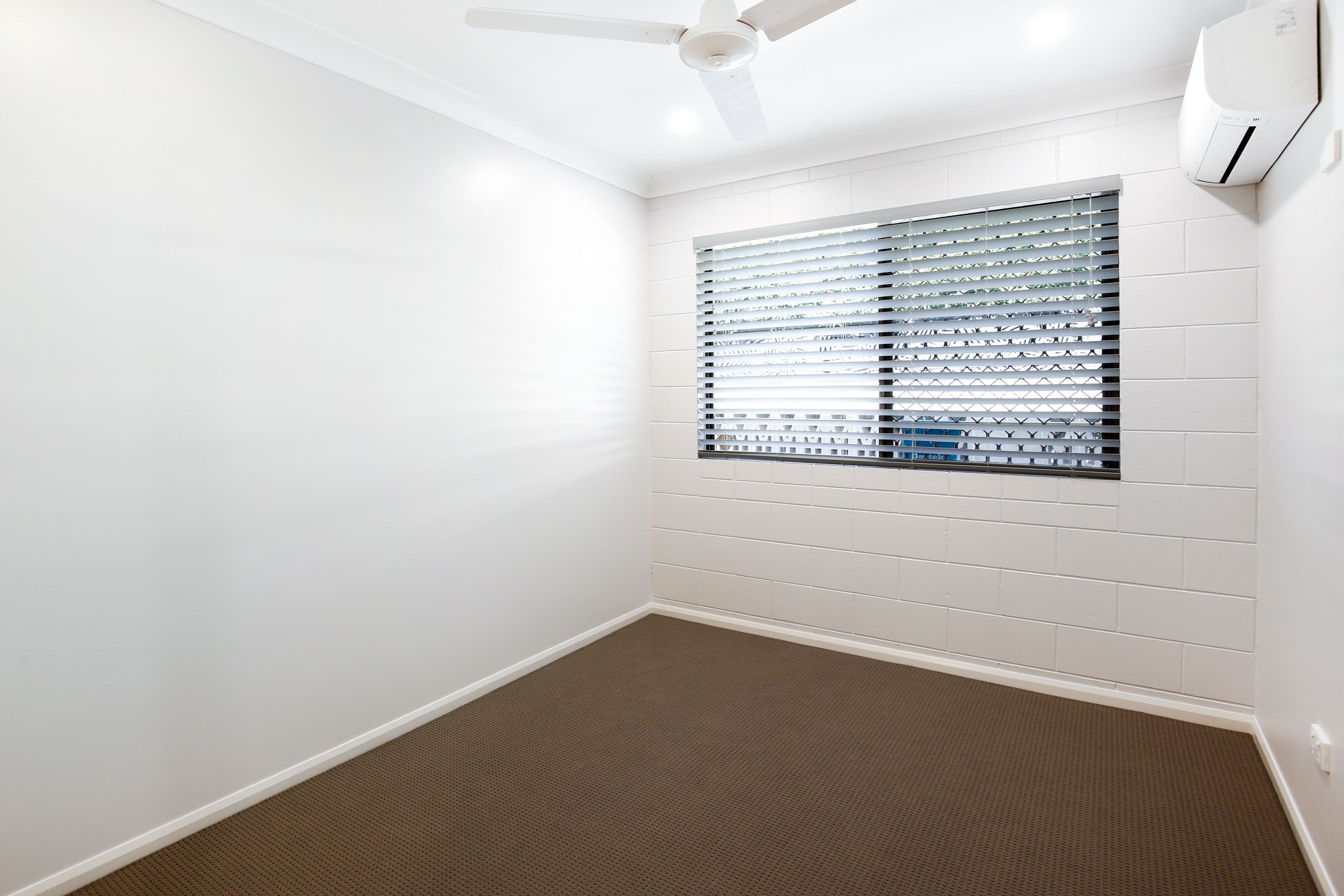 54 Lowth Street, Rosslea QLD 4812, Rosslea - Thumbnail 7