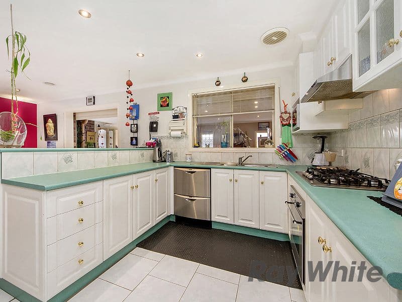 13 Timothy Court, Kings Park VIC 3021, Kings Park - Thumbnail 3