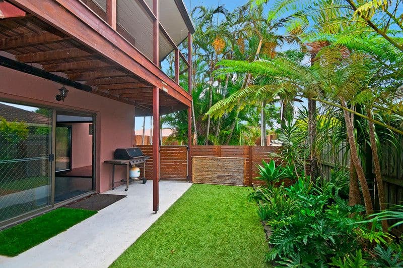 10  Peacock Place, BURLEIGH WATERS QLD 4220, Burleigh Waters - Thumbnail 3