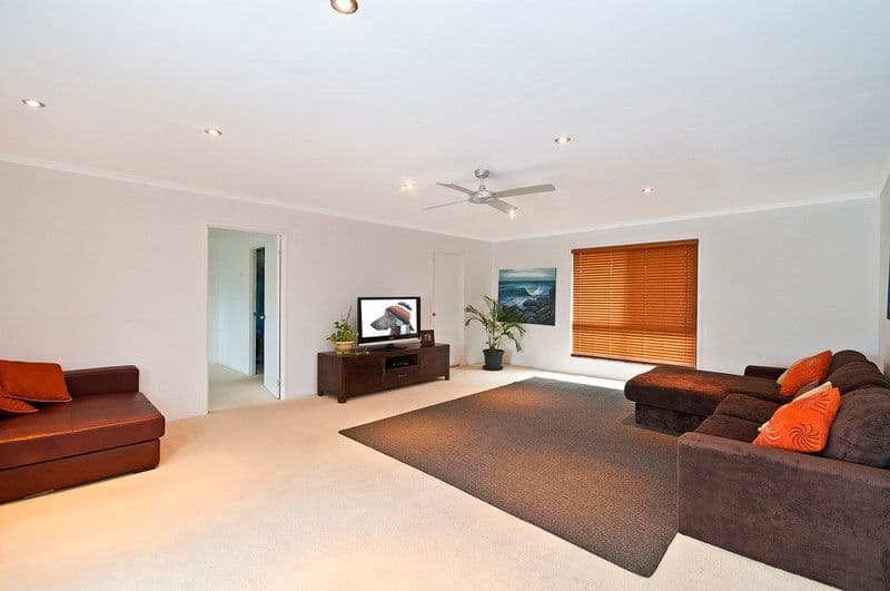 10  Peacock Place, BURLEIGH WATERS QLD 4220, Burleigh Waters - Thumbnail 8