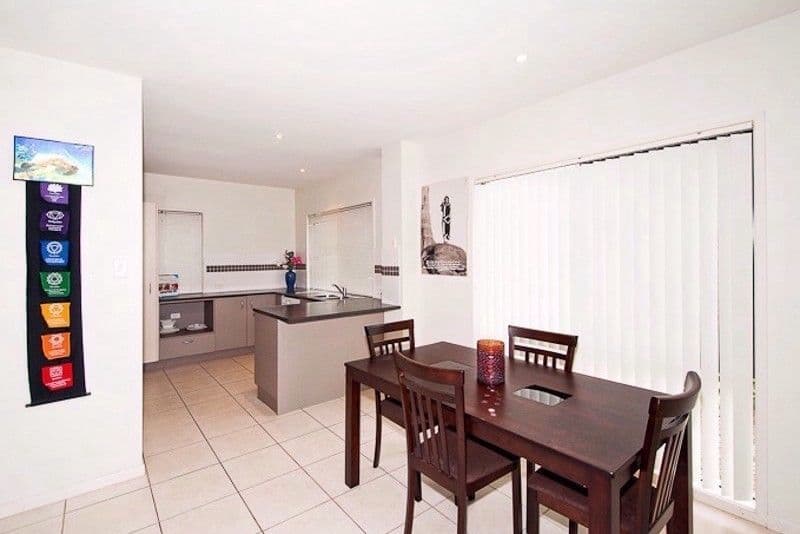 18 McPherson Road, SINNAMON PARK QLD 4073, Sinnamon Park - Thumbnail 3