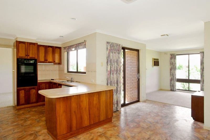 6 Armitage Court, BELMONT VIC 3216, Belmont - Thumbnail 2