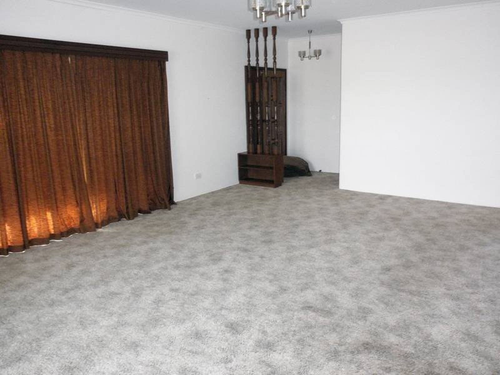 45 Oak Avenue, Birdwoodton - Thumbnail 3