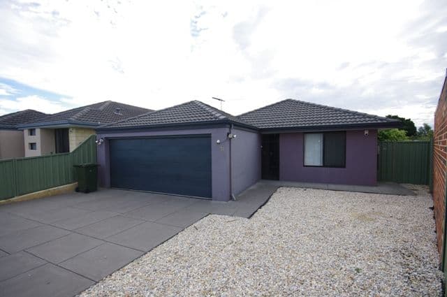 31 Modena Place, BALGA WA 6061, Balga - Thumbnail 2