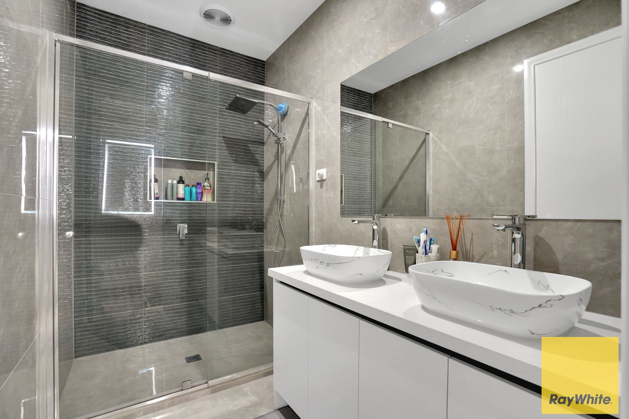 29 Babina Avenue, Melton South VIC 3338, Melton South - Thumbnail 7