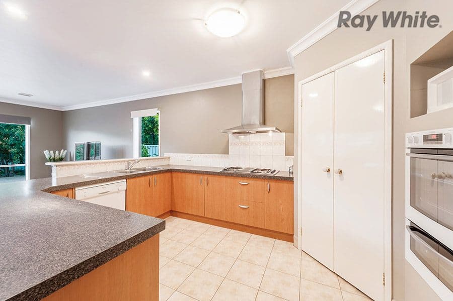 8 Sefton Lane, Caroline Springs VIC 3023, Caroline Springs - Thumbnail 8