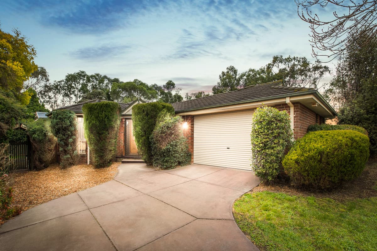 102 Earlsfield Drive, Berwick VIC 3806, Berwick - Image 1