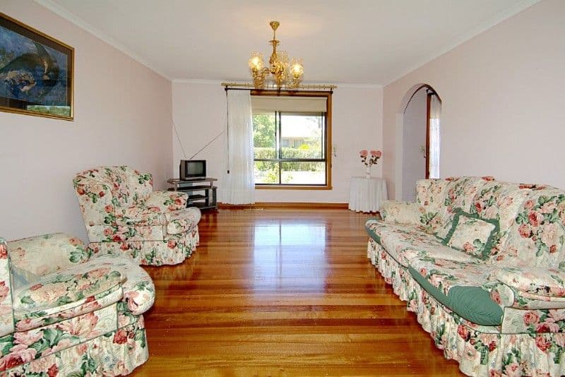 67 McLaughlin Crescent, MILL PARK VIC 3082, Mill Park - Thumbnail 3