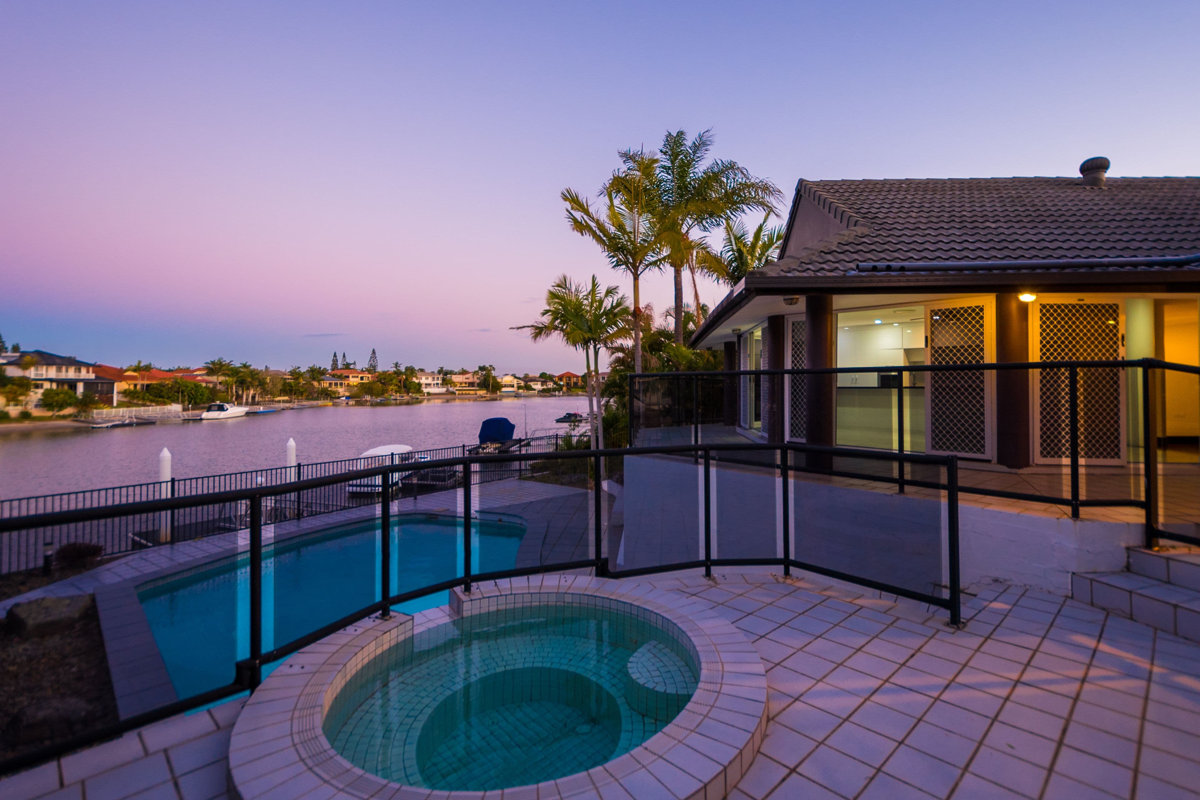 50 Edinburgh Road, Benowa Waters QLD 4217, Benowa - Thumbnail 2