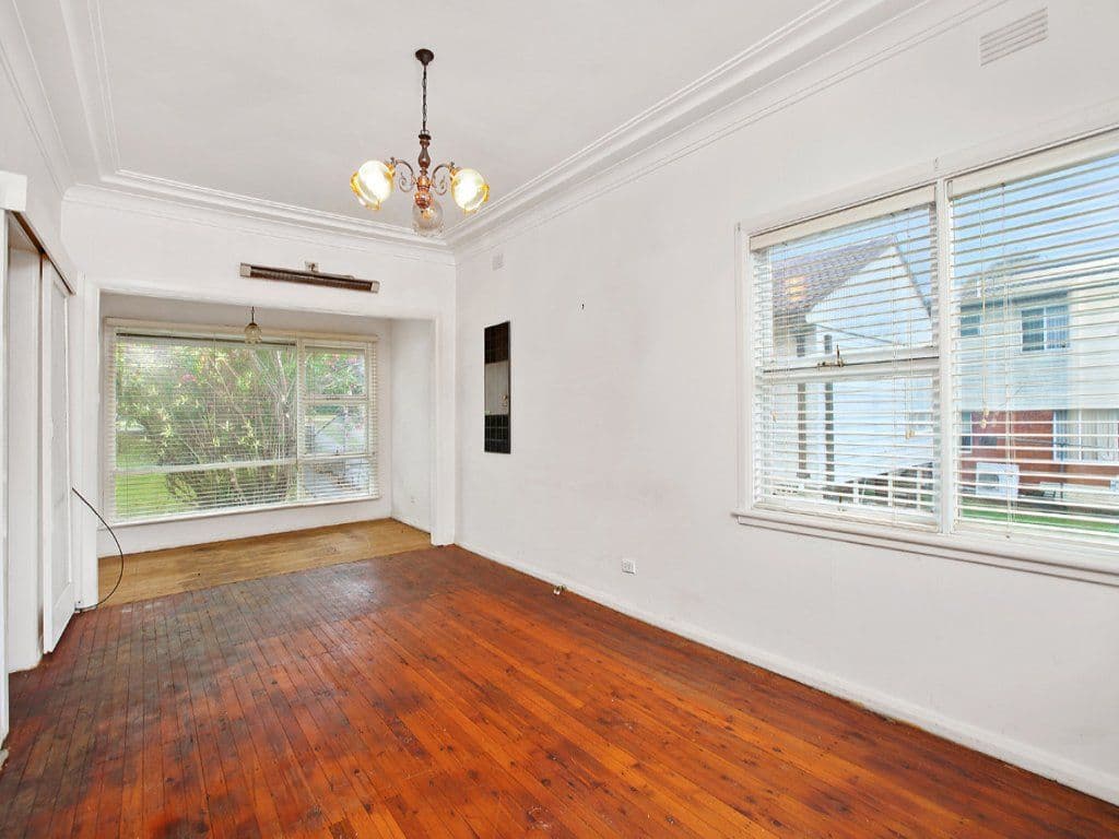 33 Pambula Crescent, SMITHFIELD NSW 2164, Smithfield - Thumbnail 2