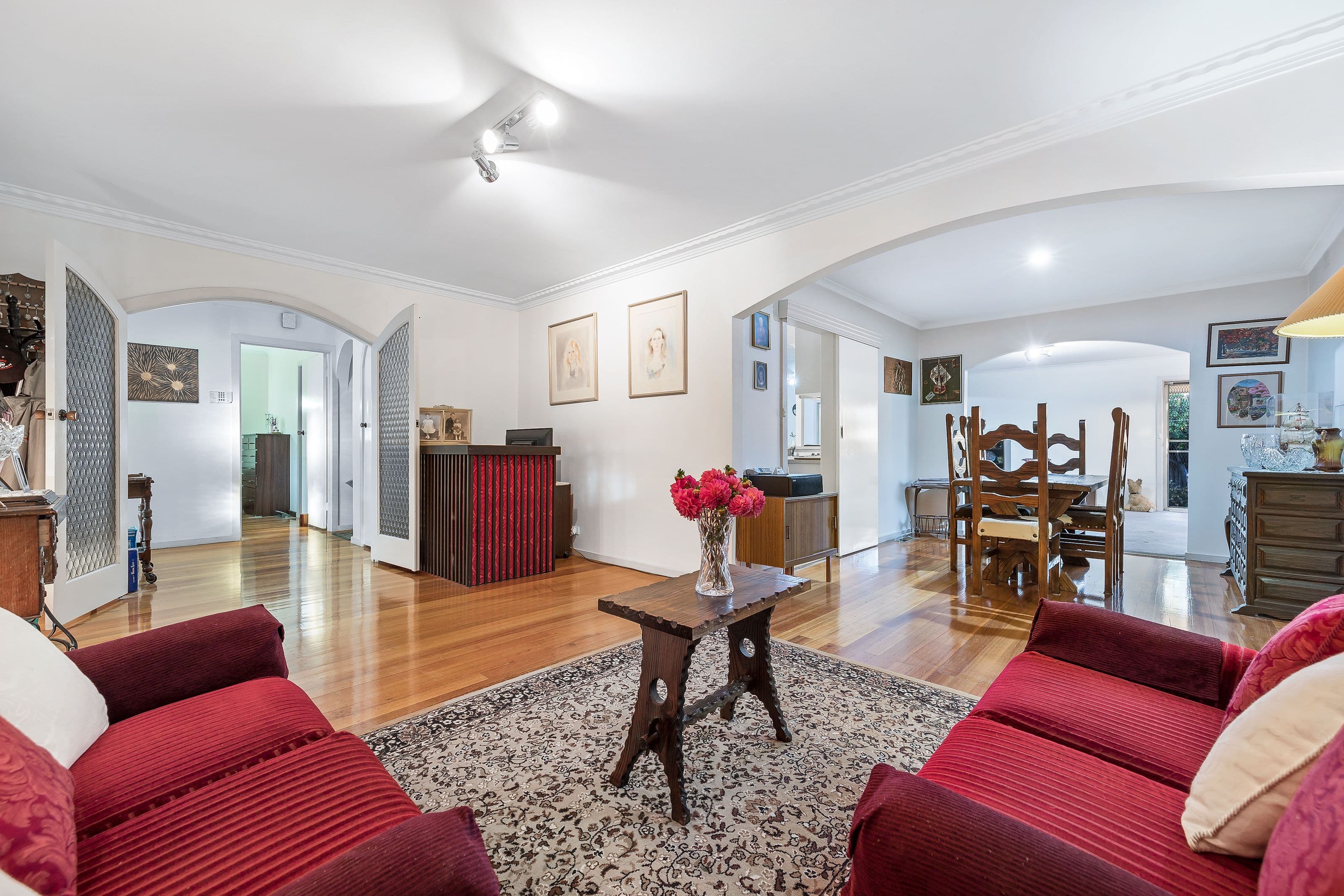 4 Crusader Crescent, Glen Waverley VIC 3150, Glen Waverley - Thumbnail 3