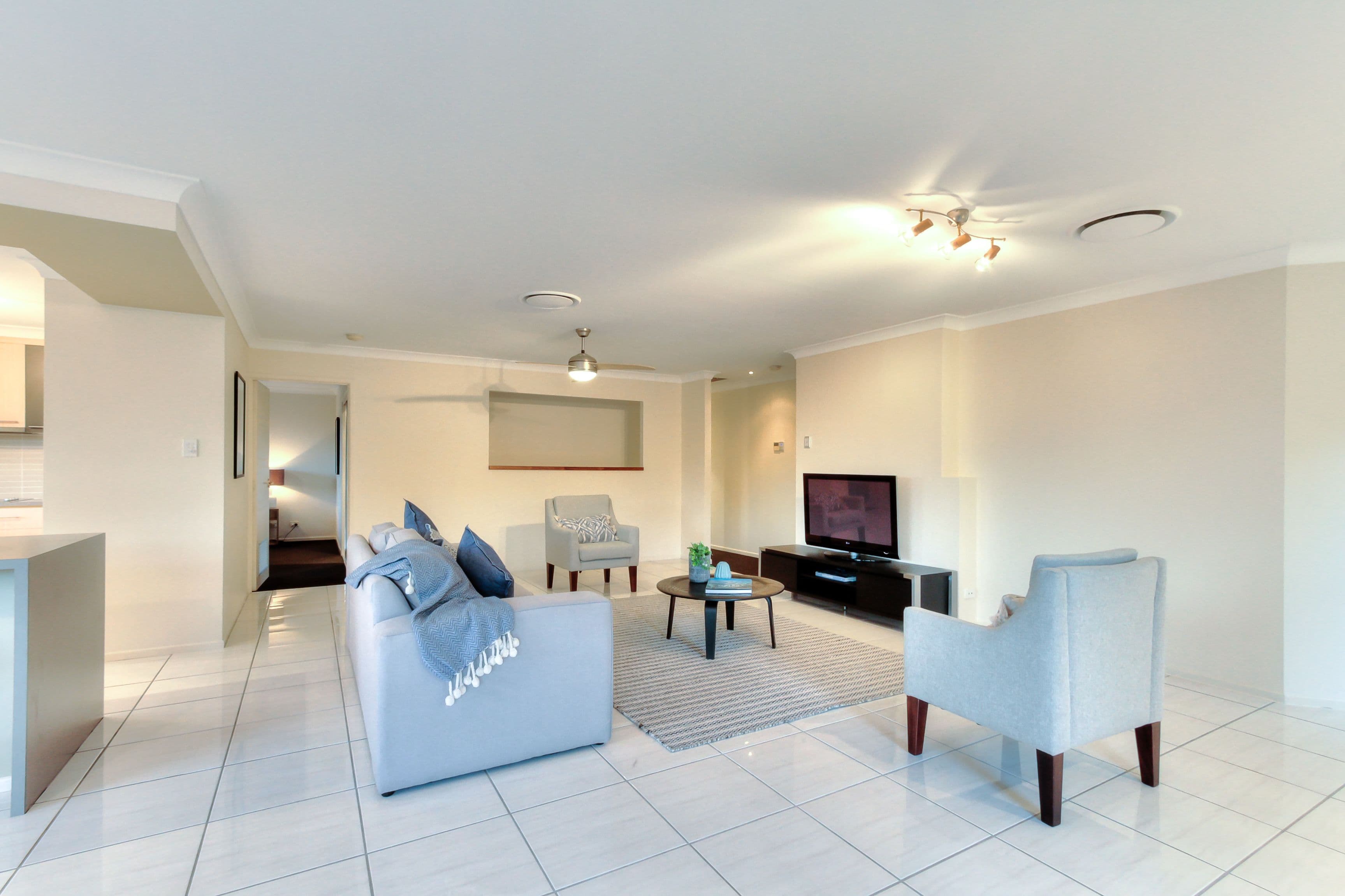 19 Valerie Close, Edens Landing QLD 4207, Edens Landing - Thumbnail 5