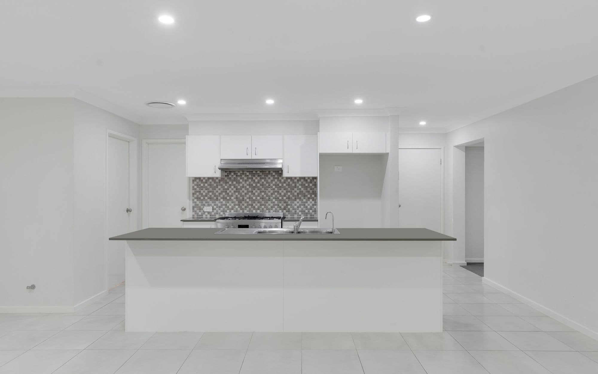 13 Kinloch Street, GLEDSWOOD HILLS NSW 2557, Gledswood Hills - Thumbnail 4