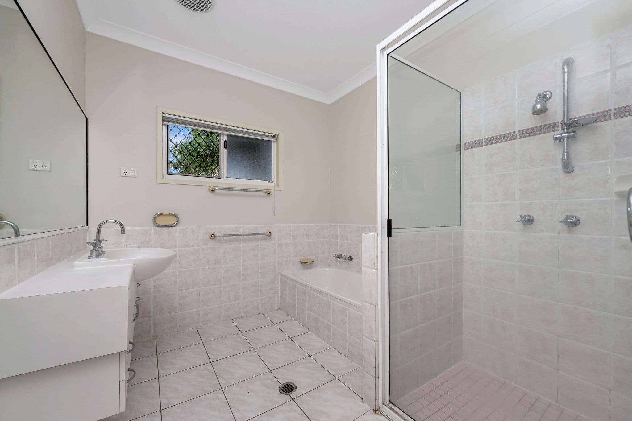 10 Clarence Court, Kirwan QLD 4817, Kirwan - Thumbnail 5