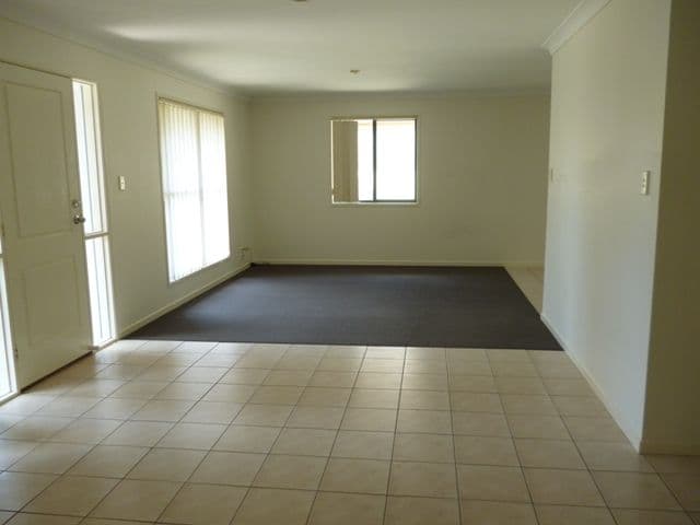 51 Seville Circuit, BURLEIGH WATERS QLD 4220, Burleigh Waters - Thumbnail 2