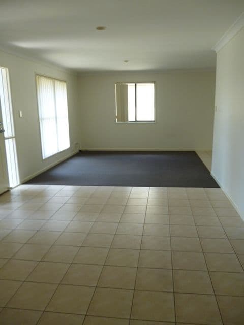 51 Seville Circuit, BURLEIGH WATERS QLD 4220, Burleigh Waters - Thumbnail 6