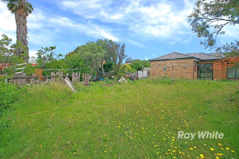 4 Briarfield Road, NOBLE PARK NORTH VIC 3174, Noble Park North - Thumbnail 2