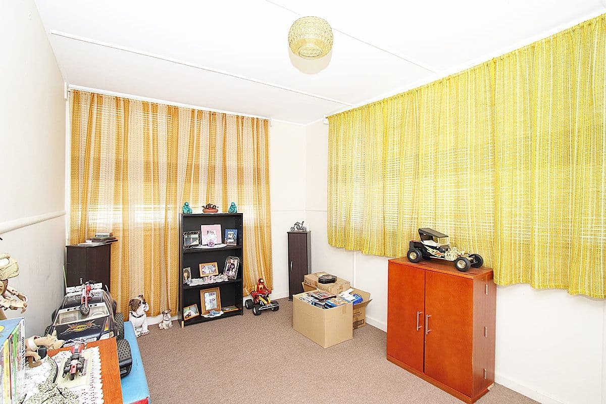 3 Molloy Street, Silkstone QLD 4304, Silkstone - Thumbnail 7