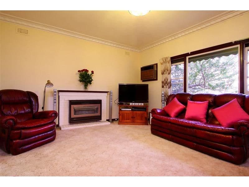 11 Peters Street, WATSONIA VIC 3087, Watsonia - Thumbnail 2